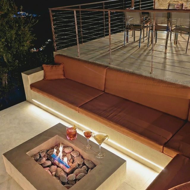 Evening cocktails by the fire pit at Villa Mulberry